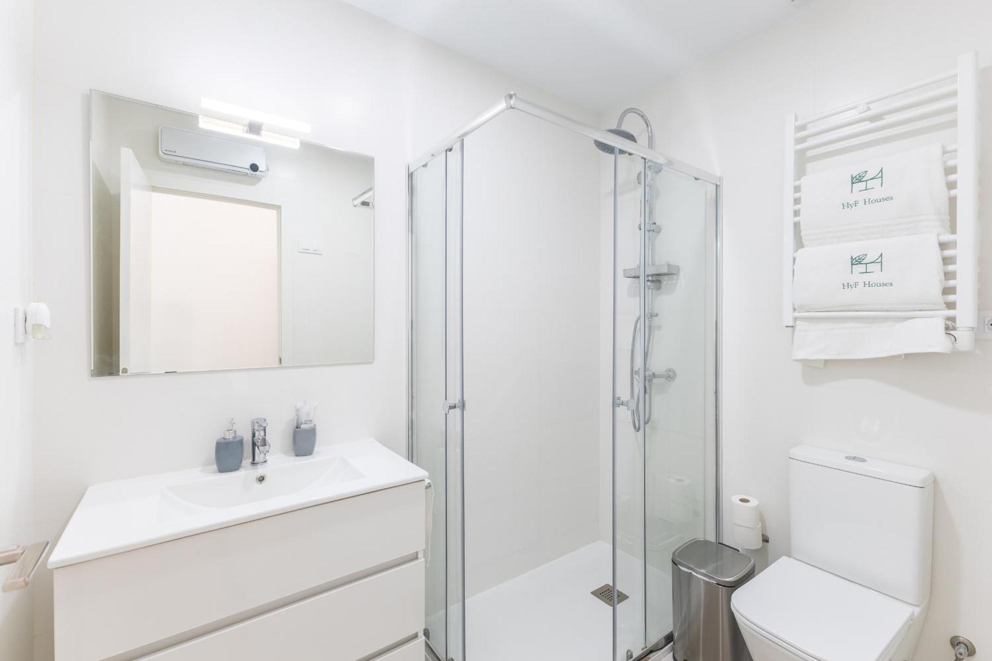 Moncloa Apartment, Con Parking Opcional Madrid Exterior photo